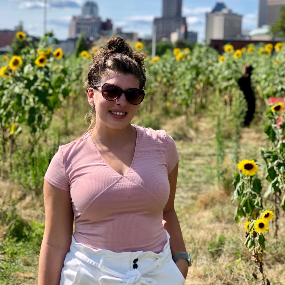 Meet your Posher, Christina